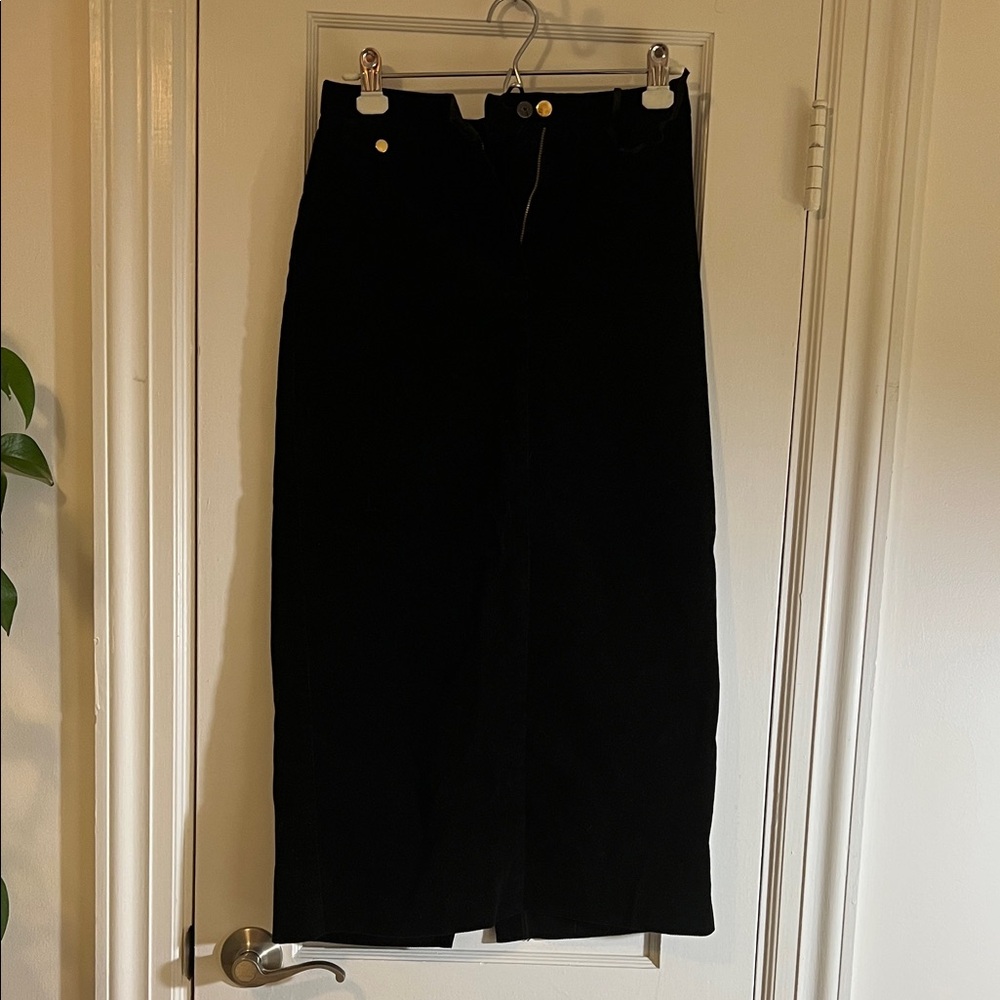 Elegant Black Women's Skirt by Ralph Lauren 4P